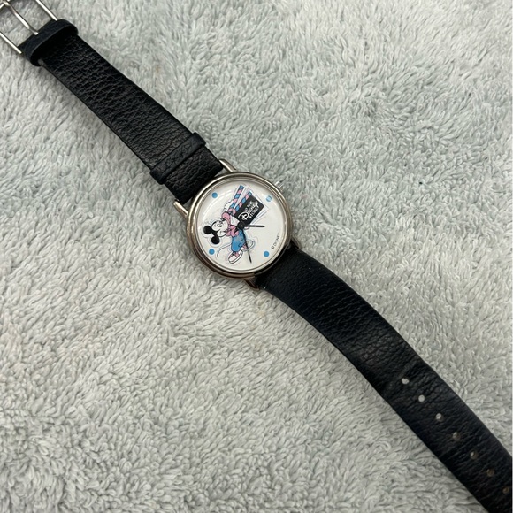 Disney Store 1990’s Cast Member Watch - Picture 1 of 12